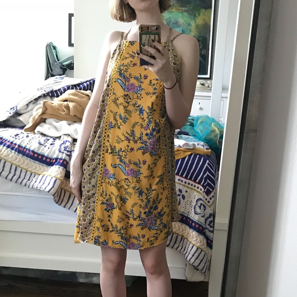 Yellow pattern dress